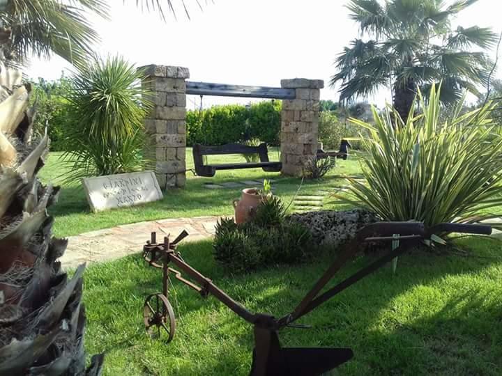 펠리네 Giardini Di Marzo 빌라 외부 사진
